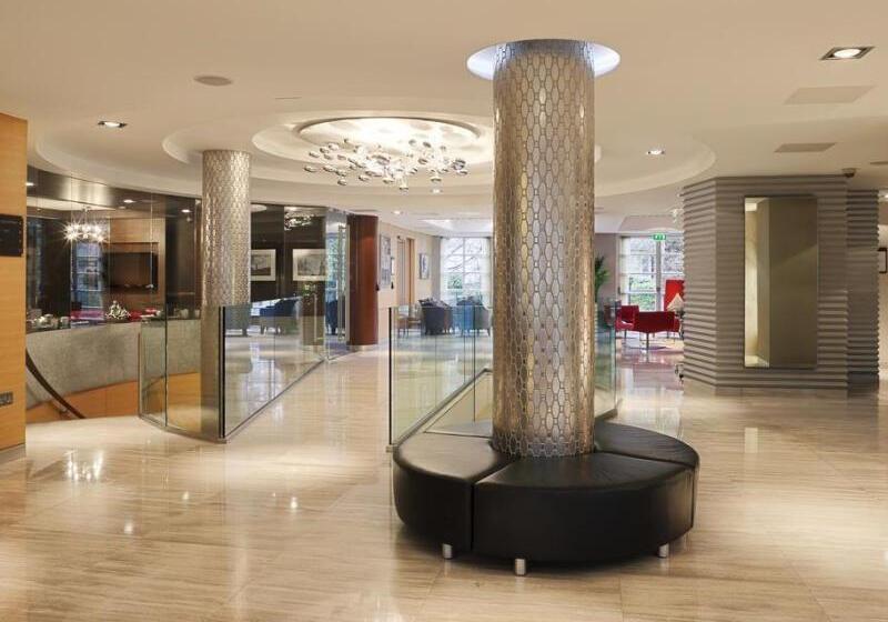 בית מלון כפרי Doubletree By Hilton London Kensington