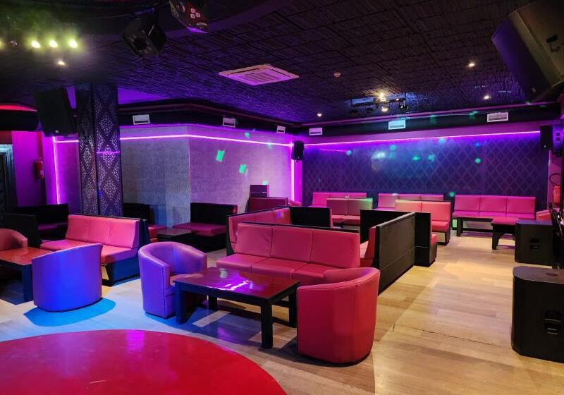 هتل El Oumnia Puerto & Spa