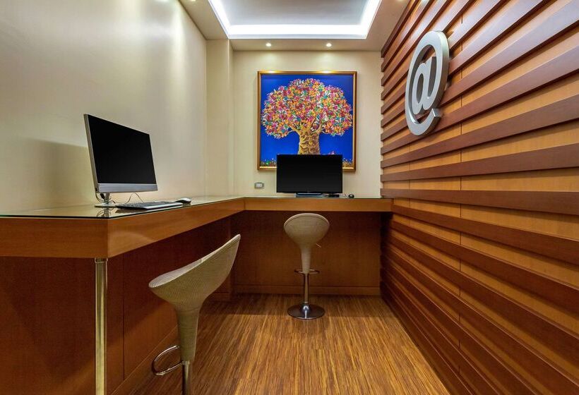 Grand Hotel Guayaquil, Ascend Hotel Collection