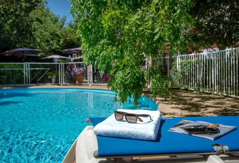 ホテル Ibis Brignoles Provence Verte