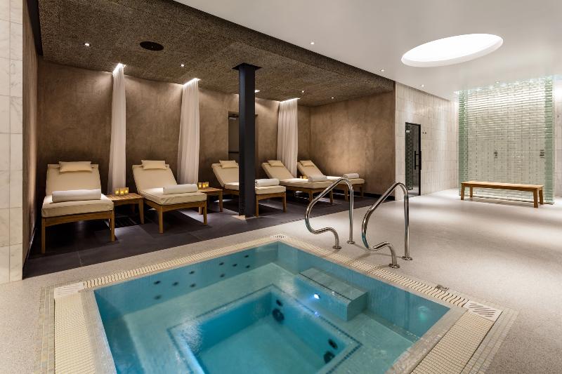 Radisson Blu Hotel, London Heathrow