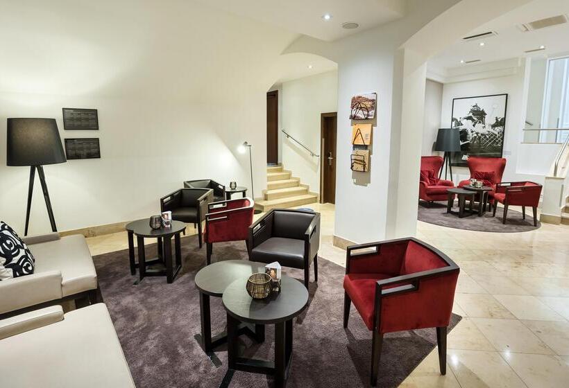 هتل Rathauspark Wien, A Member Of Radisson Individuals