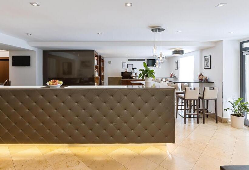 هتل Rathauspark Wien, A Member Of Radisson Individuals