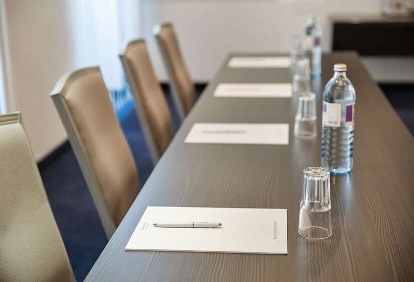 هتل Rathauspark Wien, A Member Of Radisson Individuals