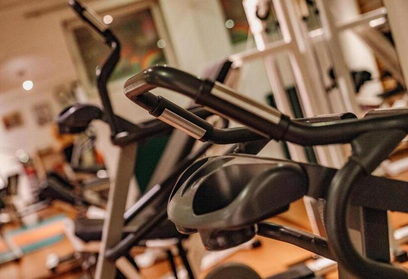 فندق Restaurant Lebzelter