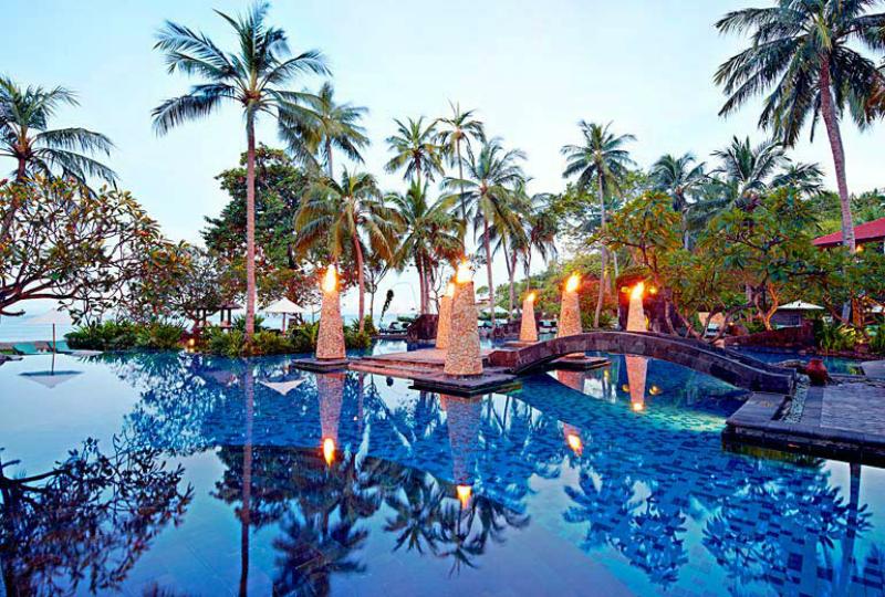 호텔 Sheraton Senggigi Beach Resort
