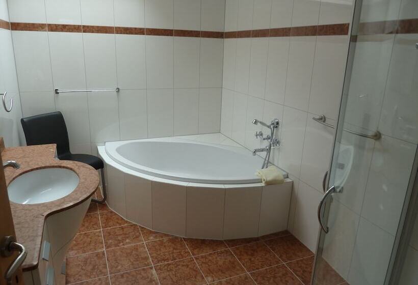 T3 Alpenhotel Garfrescha