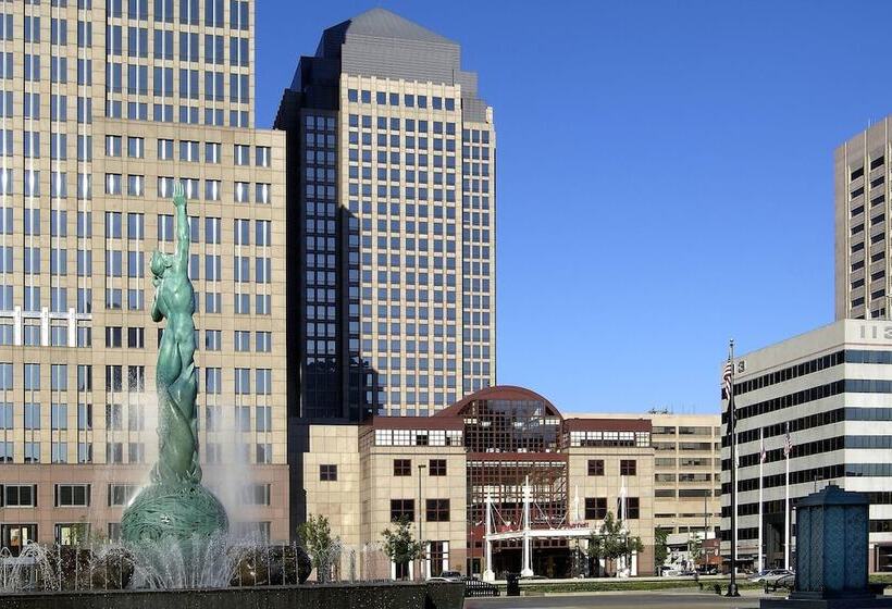 هتل Cleveland Marriott Downtown At Key Tower