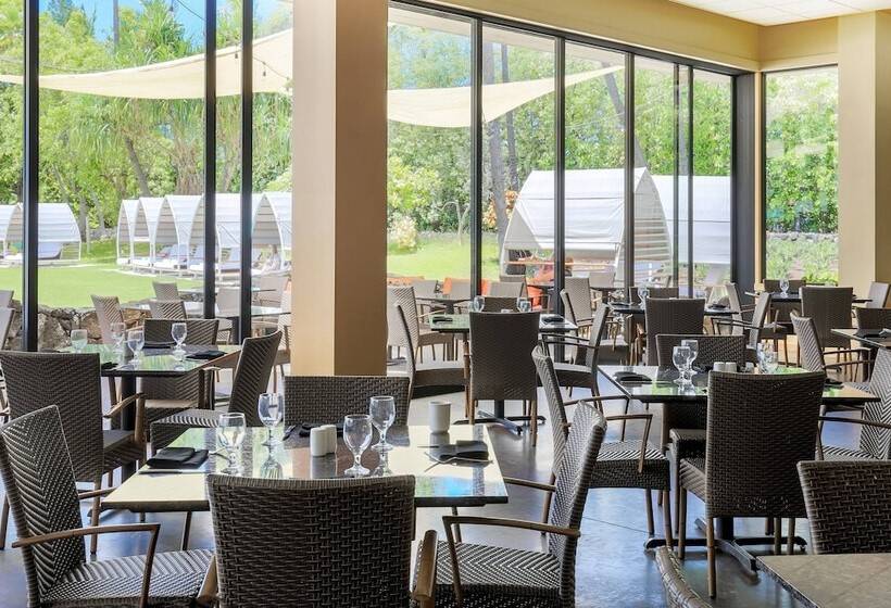 هتل Courtyard By Marriott King Kamehameha S Kona Beach