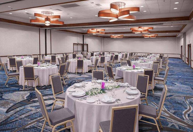 هتل Courtyard By Marriott King Kamehameha S Kona Beach