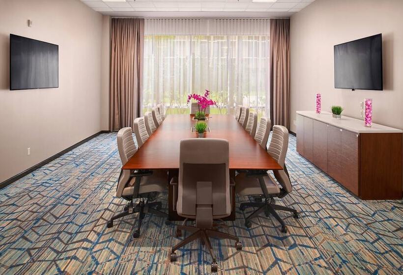 هتل Courtyard By Marriott King Kamehameha S Kona Beach