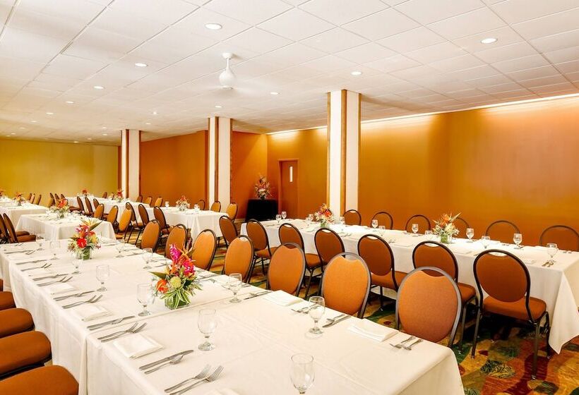 هتل Courtyard By Marriott King Kamehameha S Kona Beach