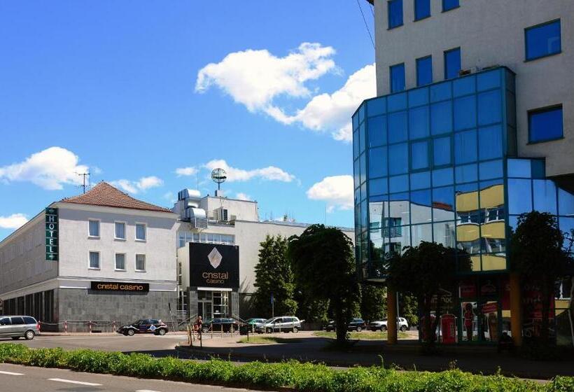 בית מלון כפרי Gromada Arka Lux