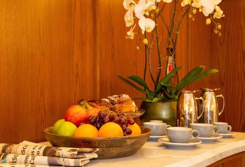 فندق Harbor Court