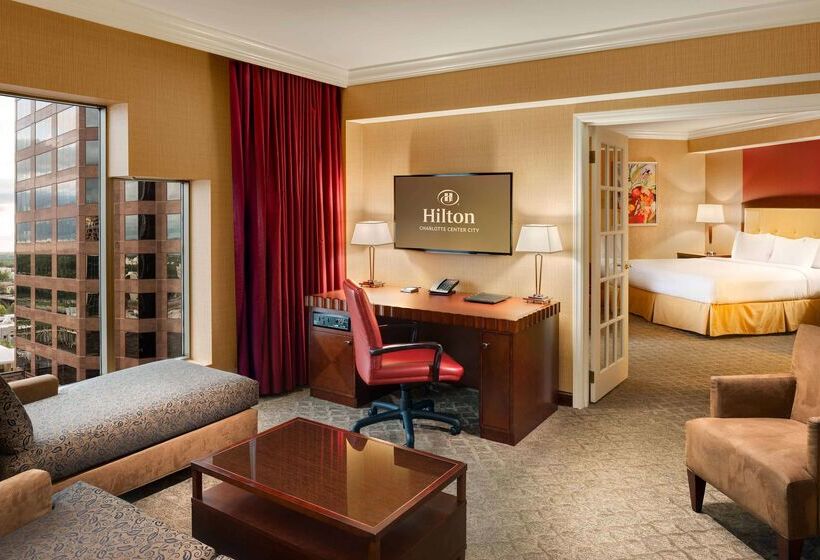 בית מלון כפרי Hilton Charlotte Uptown