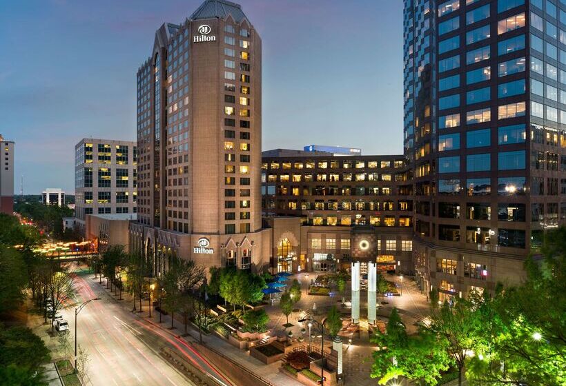 בית מלון כפרי Hilton Charlotte Uptown