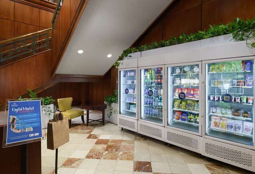 فندق Hilton Charlotte Uptown