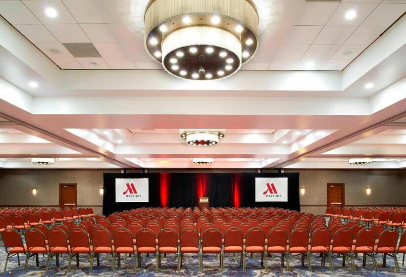 هتل Marriott St. Louis West