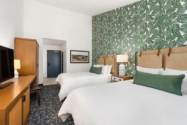 هتل Mason Beach Inn