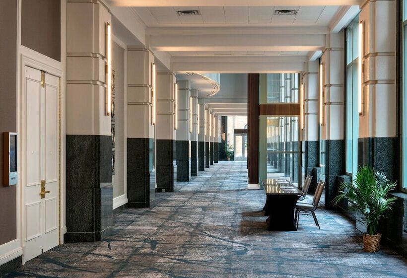 هتل Norfolk Waterside Marriott