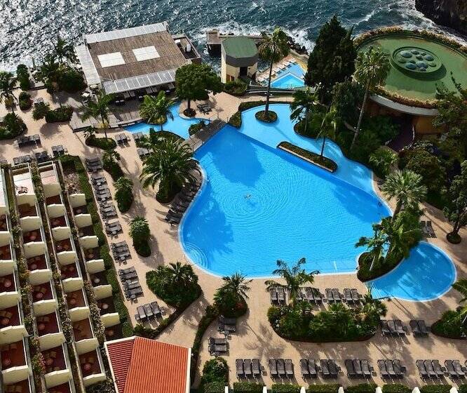 هتل Pestana Carlton Madeira Ocean Resort