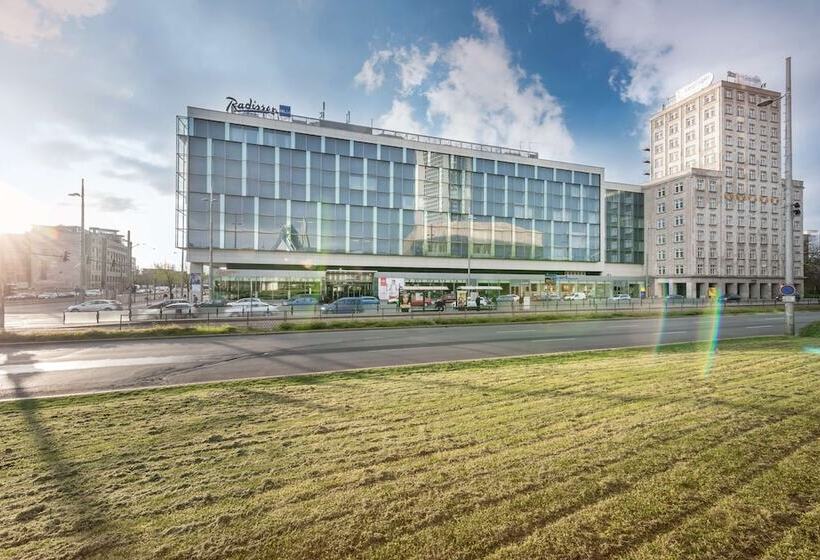 هتل Radisson Blu  Leipzig