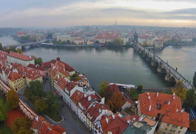 Fotos del hotel U Páva:  45