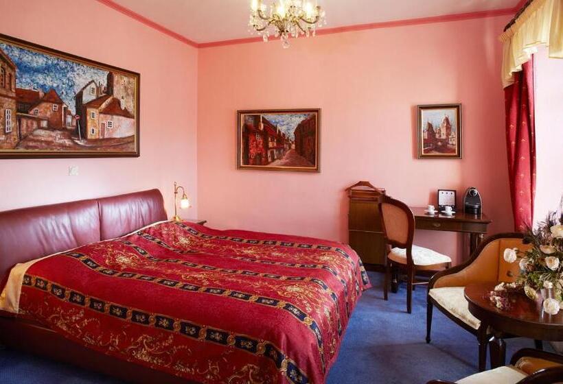 Fotos del hotel U Páva:  5