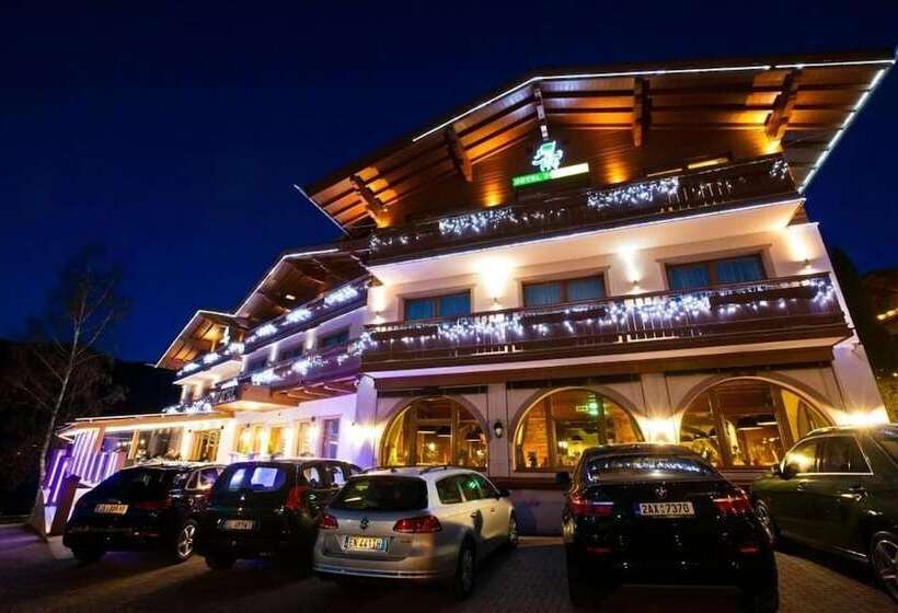 Fotos del hotel Zur Burg:  21