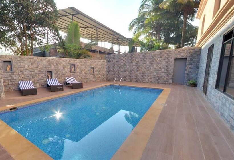 استراحتگاه Calangute Grande