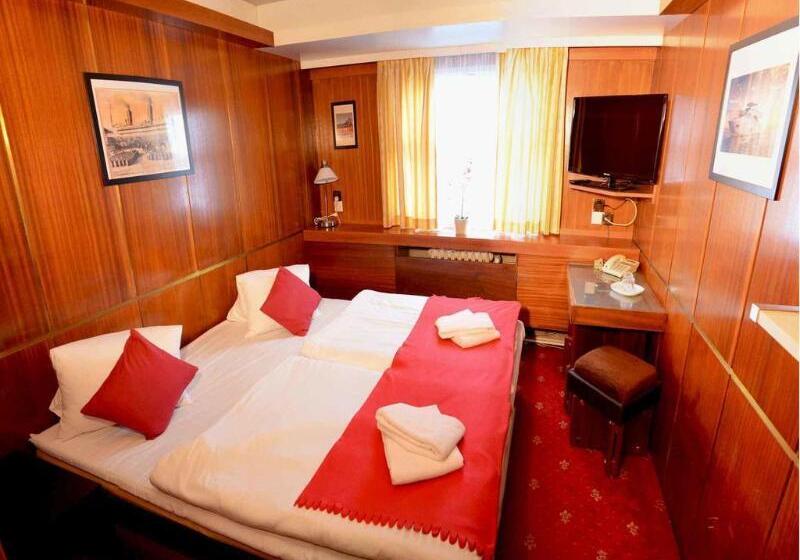 Fotos del hotel Botel Albatros:  4