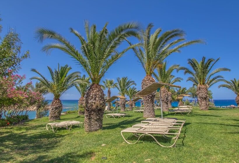 هتل Crystal Springs Beach