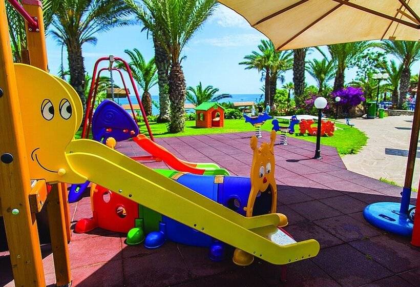 هتل Crystal Springs Beach