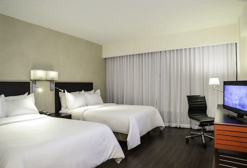 ホテル Fiesta Inn Monterrey Valle
