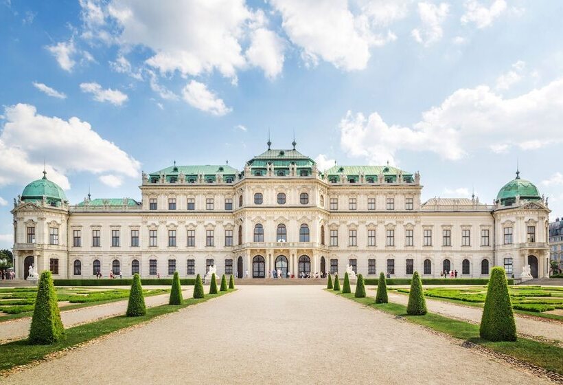 Отель Grand  Wien