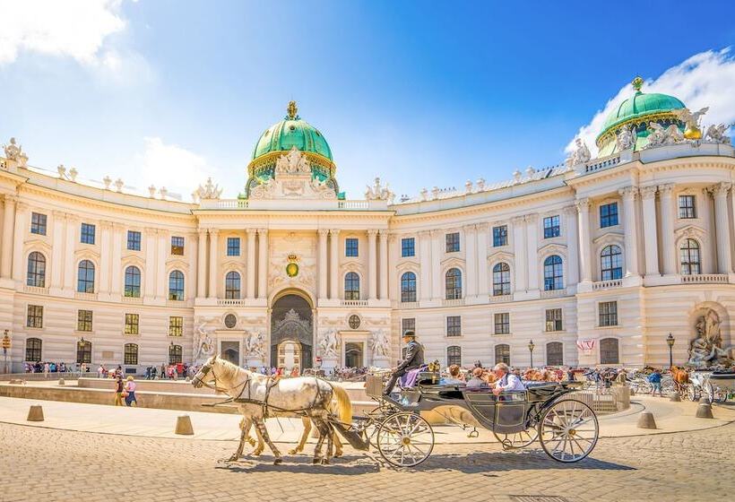 Отель Grand  Wien