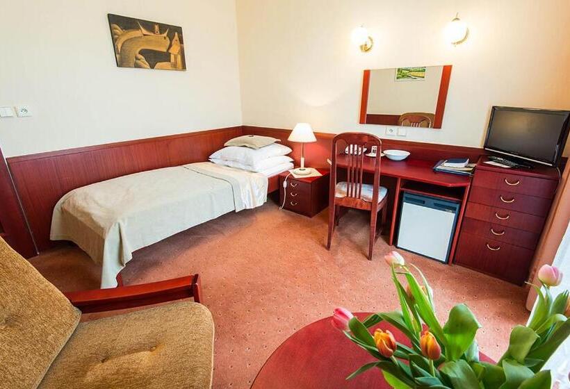 هتل Monti Spa