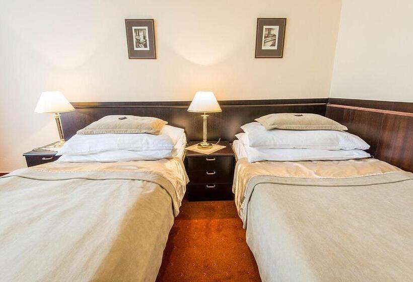 هتل Monti Spa
