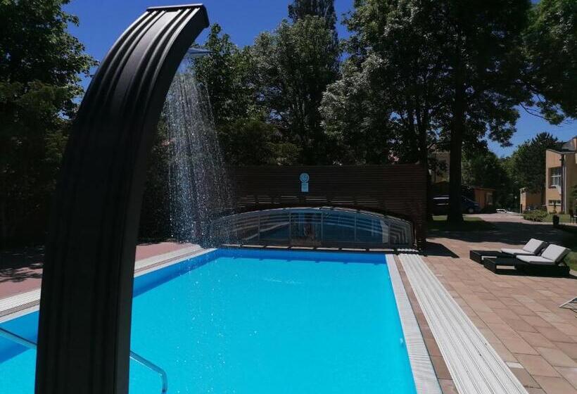 هتل Monti Spa