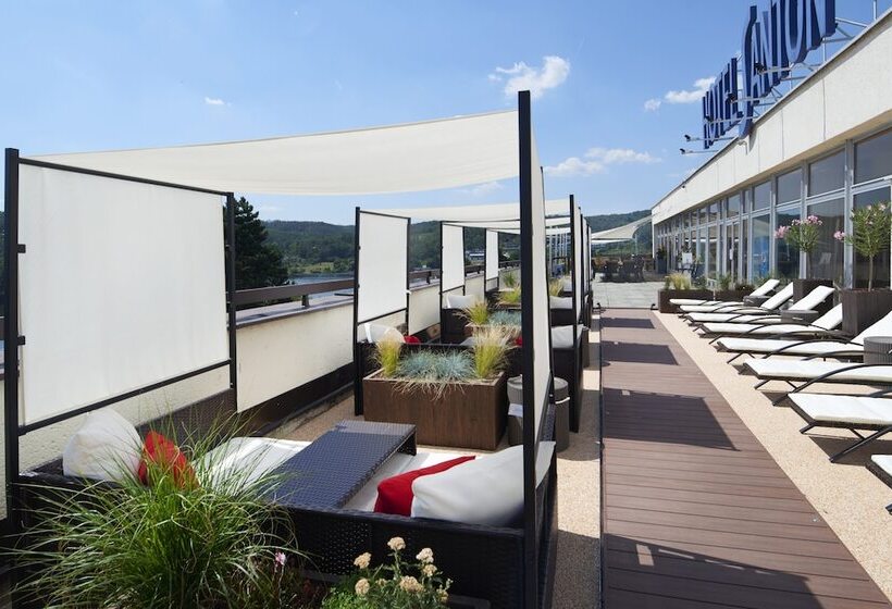 هتل Orea Resort Santon Brno