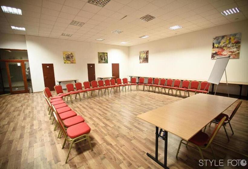 Отель Slovan