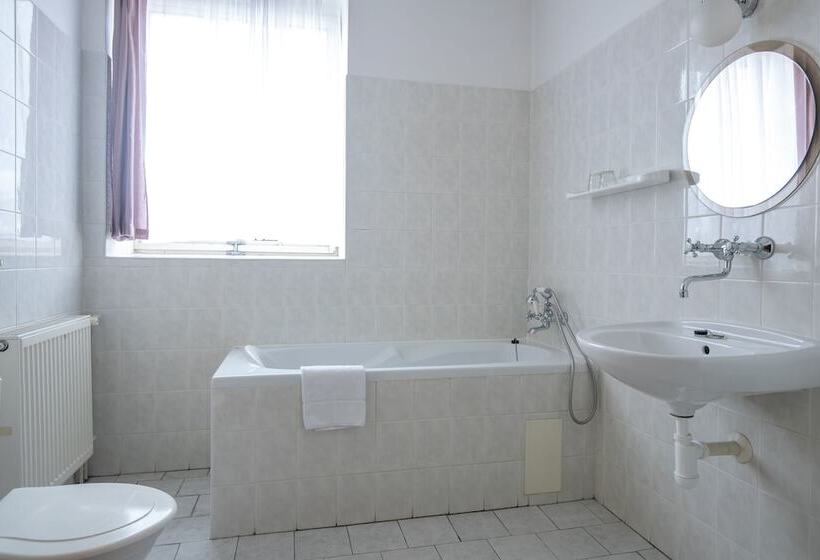 هتل Slovan Plzeň