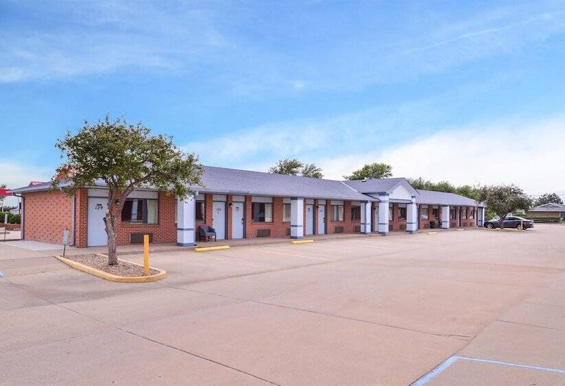 هتل Americas Best Value Inn Ellsworth