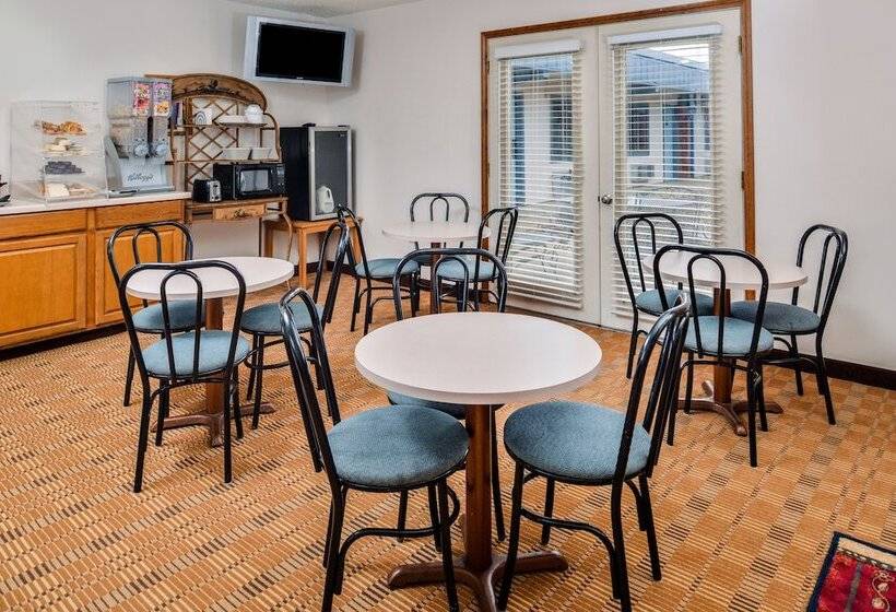 هتل Americas Best Value Inn Ellsworth