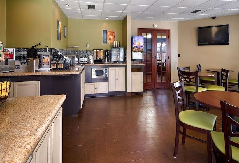 هتل Best Western Fairwinds Inn
