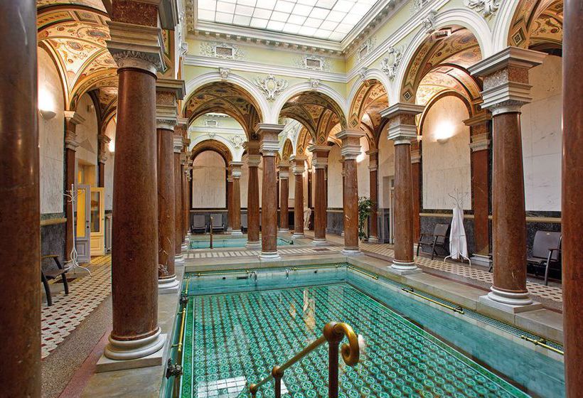 هتل Danubius Health Spa Resort Centralni Lazne