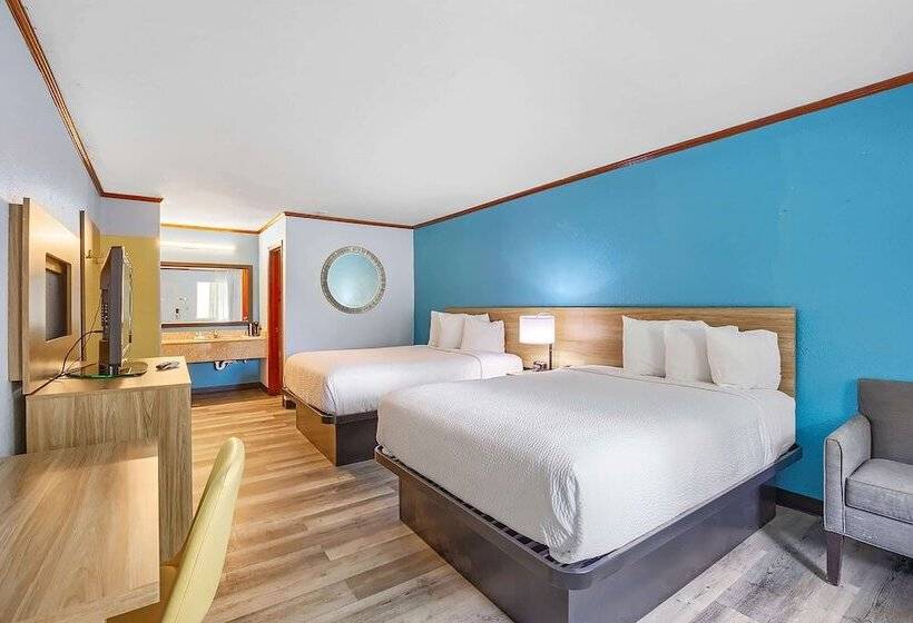 هتل Days Inn By Wyndham Foley