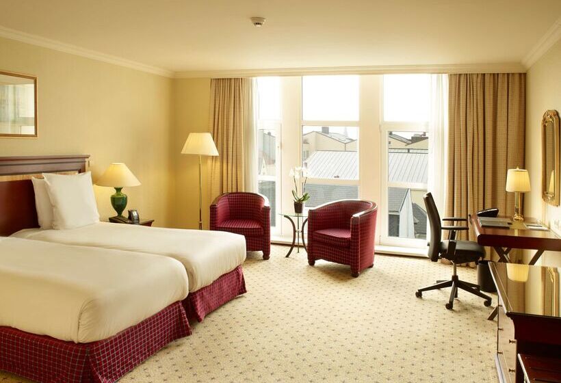 فندق Hilton Antwerp Old Town