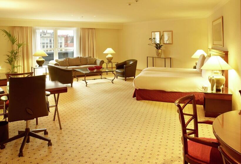 فندق Hilton Antwerp Old Town