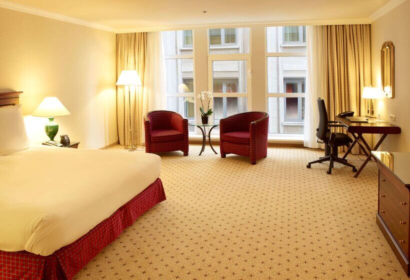 فندق Hilton Antwerp Old Town